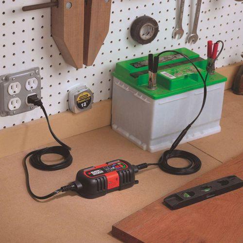 BlackampDecker BDV090 100 Amper 6Volt12Volt Akü Bakım Şarj Cihazı