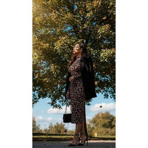 Kadın Uzun Kollu Balıkçı Yaka Leopar Desenli Midi Boy Elbise