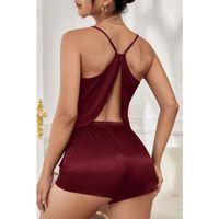 Kadın Bordo Asimetrik Sırt Dekolte Detaylı Şık Şortlu Gecelik Takım