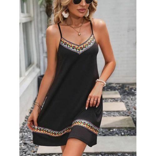 Kadın Ip Askılı V Yakalı Etnik Desenli Detaylı Elbise