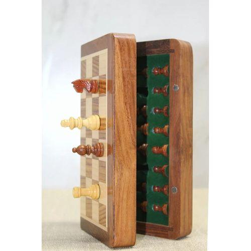 Özel Vernikli Mıknatıs Taşlı Ahşap Katlanabilir Kutulu Satranç Oyunu 12.5 Cm