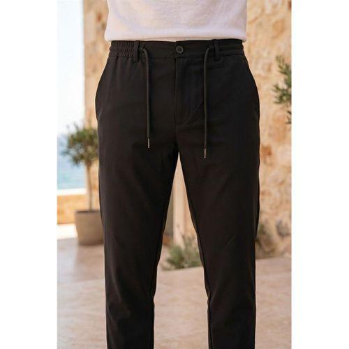 Partain Havuç Kesim Bezayağı Kumaş Boyfriend Kalıp Jogger Erkek Pantolon - Siyah