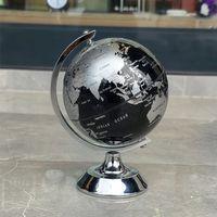 Metal Ayaklı Siyah Dünya Küresi