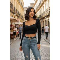 Kadın Siyah Modern Fit Uzun Kol Göğüs Dekolteli Şık Crop Top Bluz