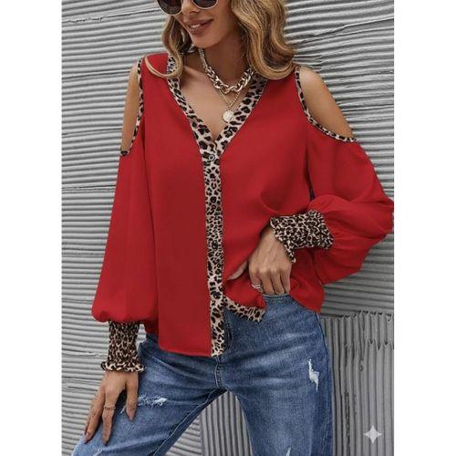 Kadın Omuzlardan Açık Yakalı önden Düğmeli Leopar Detaylı Sandy Bluz