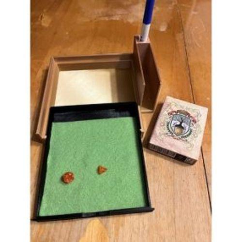 Quest Takvim Zar Tray ve Kart Destesi Tutucu 2024 3D Baskı (Bu ürün Sadece Plastik parçadır - Almadan Önce Soru Sorabilirsiniz)