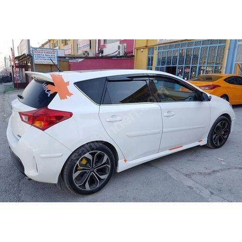 Toyota Auris Uyumlu Yan Marşpiyel (Fiber)