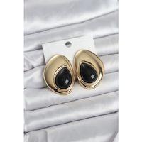 Pirinç Gold Renk Siyah Taşlı Damla Model Vintage Kadın Küpe
