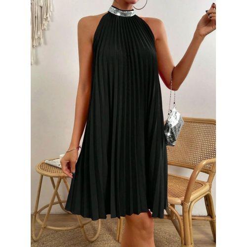 Kadın Balıkçı Yaka Omuzlardan Açık Pılelı Kısa Janjan Krep Elbise