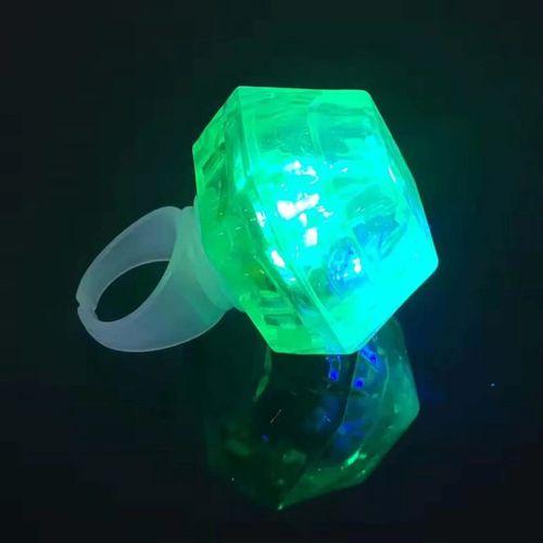 Kristal Tasarımlı Led Glow Işıklı Yeşil Yüzük 3 Modlu Parti Aksesuarı