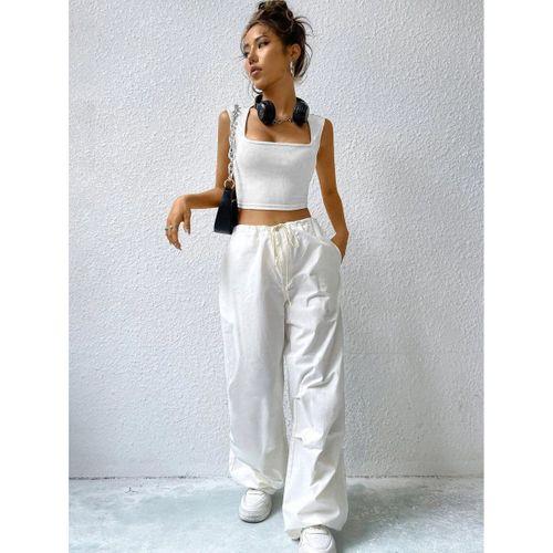 Kadın Beyaz Kare Yaka Kalınlaşan Omuz Detaylı Crop Top Bluz