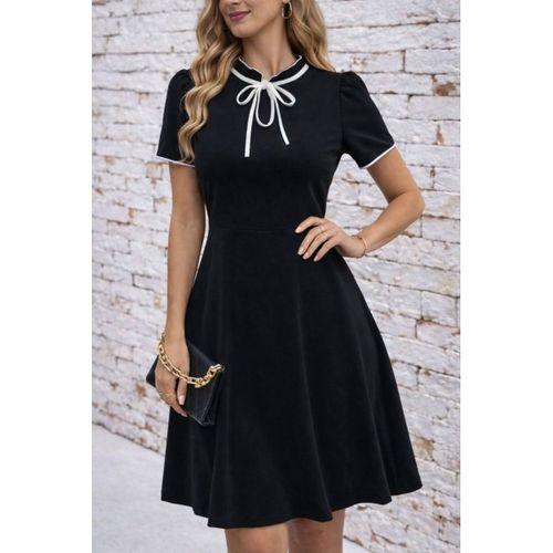 Kadın Kısa Kollu Yakadan Bağcıklı Ve Fırfırlı Midi Janjan Krep Elbise