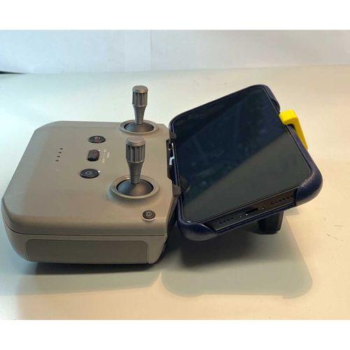 Mini2_mavic 3 denetleyicisi için DJI akıllı telefon sahibi.