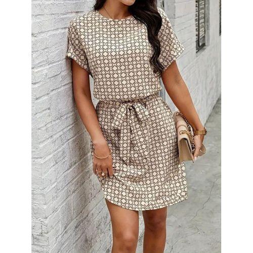 Kadın Kısa Kollu Yuvarlak Yaka Beli Kuşaklı Geometrik Desenli Süprem Elbise