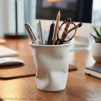 Beyaz Modern Yamuk Formlu Bardak Masaüstü ve Ofis Düzenleyici