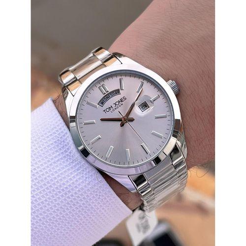 Tom Jones Bileklik Hediyeli Çelik Kordon 3 Atm Suya Dayanıklı 2 Yıl Garantili Erkek Kol Saati 10072.1
