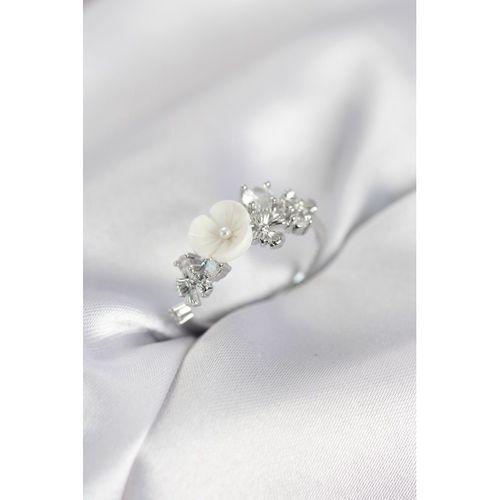 Gümüş Renk Pirinç Çiçek Model Zirkon Taşlı Kadın Yüzük