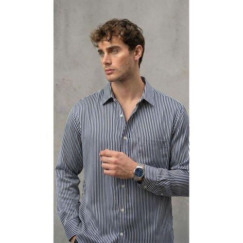 Felton Çizgili Saten Kumaş Tek Cepli Regular Fit Erkek Gömlek - Lacivert